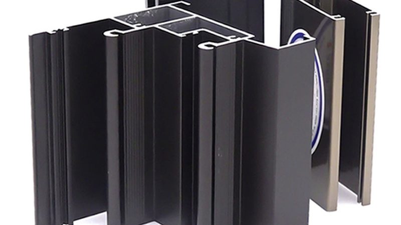旧房换新颜：塑钢门窗与断桥铝门窗价格对比解析**